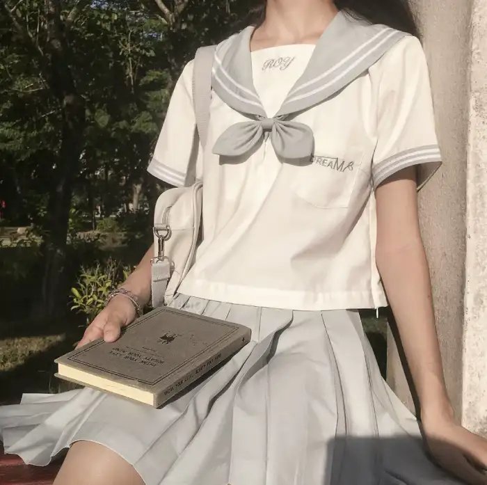 房间里的成年人